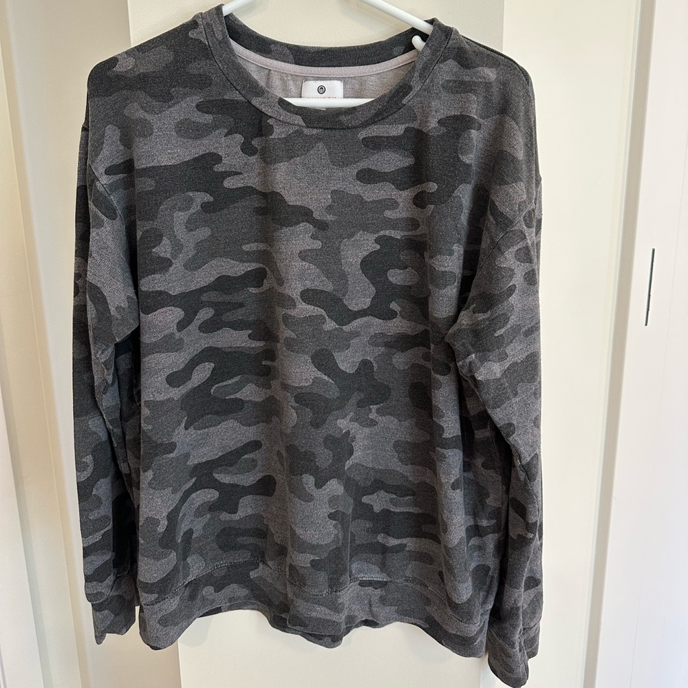 Sundry Lightweight Crewneck